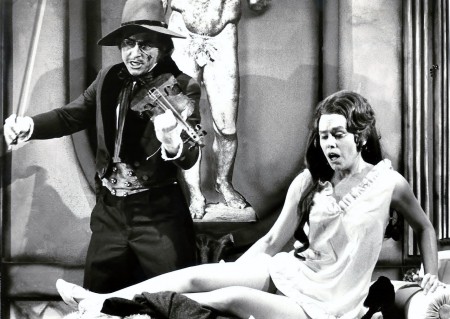 Orpheus in der Unterwelt mit Barbara Blanchard als Eurydike